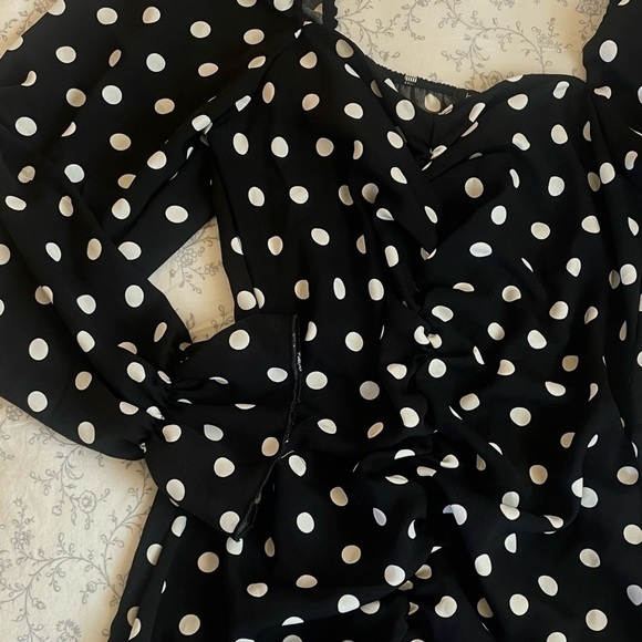boohoo polka dot puff sleeve mini dress​​​​​​​ - Picture 2 of 3